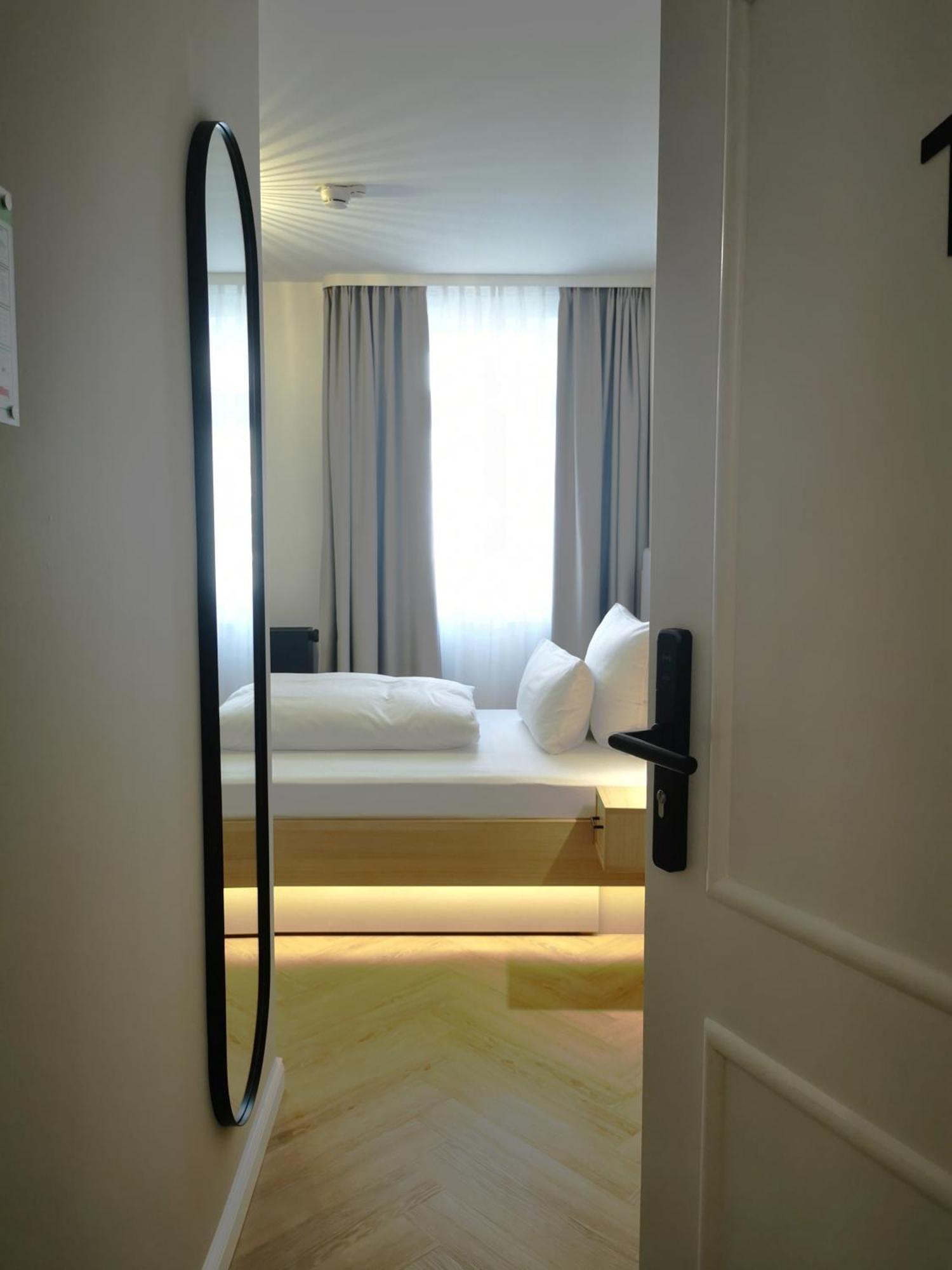 Hotel Wuerttemberger Hof エーリンゲン エクステリア 写真
